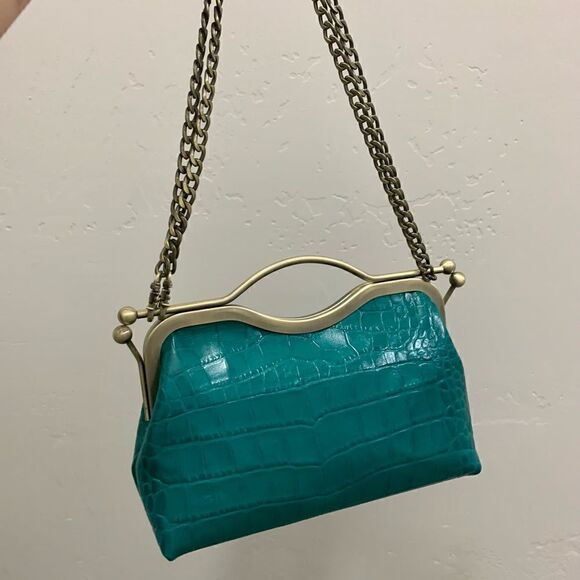 Handmade Genuine Leather Croc-Embossed Double Kisslock Clutch/Crossbody - Picture 11 of 16
